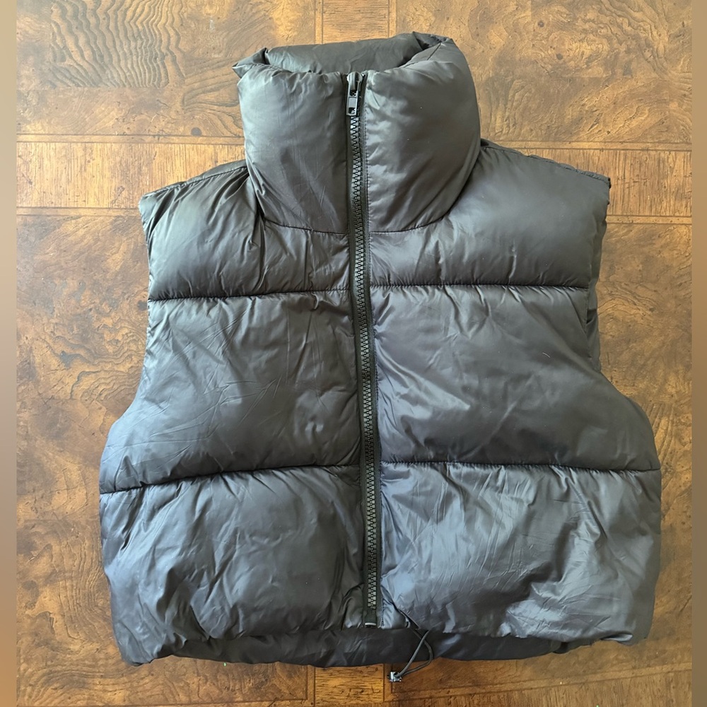 KEOMUD Women's Winter Crop Vest Lightweight Sleeveless Outerwear Puffer Vest